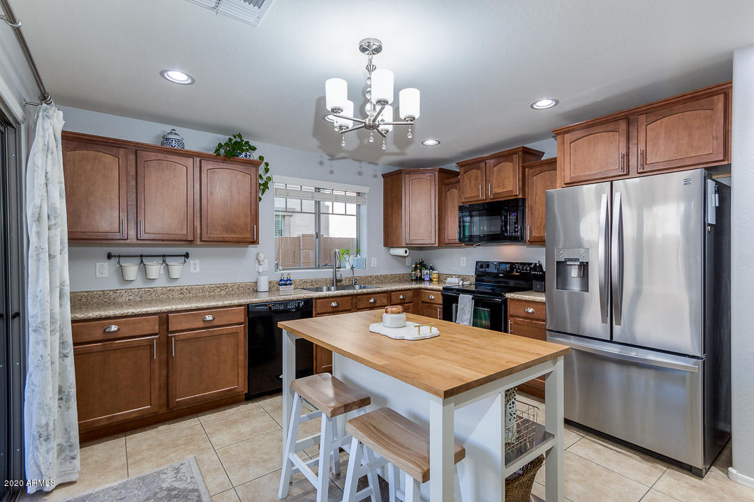 2539 East Boston Street Gilbert, AZ 85295 - Photo 9 of 37 09-Boston