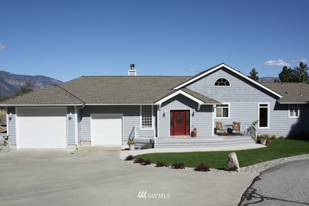 4407 South Lakeshore Road Chelan, WA 98816 - Photo 3 of 24 Gallery Image 3