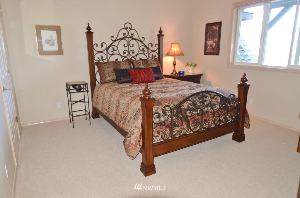 4407 South Lakeshore Road Chelan, WA 98816 - Photo 21 of 24 Gallery Image 21