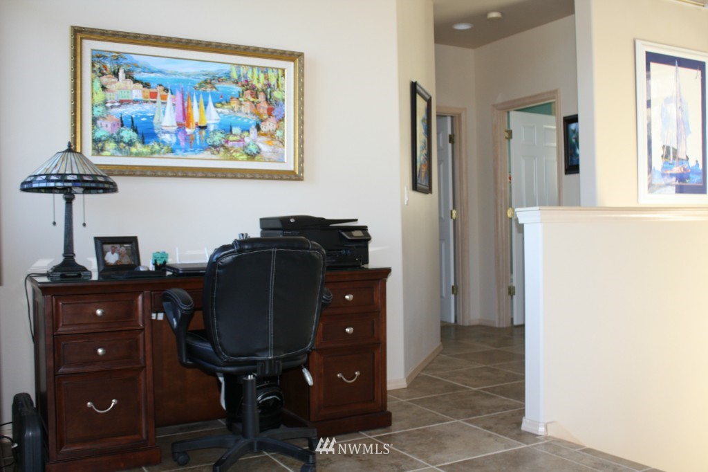 4407 South Lakeshore Road Chelan, WA 98816 - Photo 6 of 24 Gallery Image 6