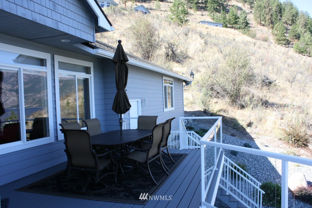 4407 South Lakeshore Road Chelan, WA 98816 - Photo 7 of 24 Gallery Image 7