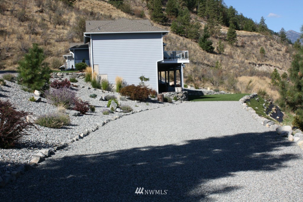 4407 South Lakeshore Road Chelan, WA 98816 - Photo 8 of 24 Gallery Image 8