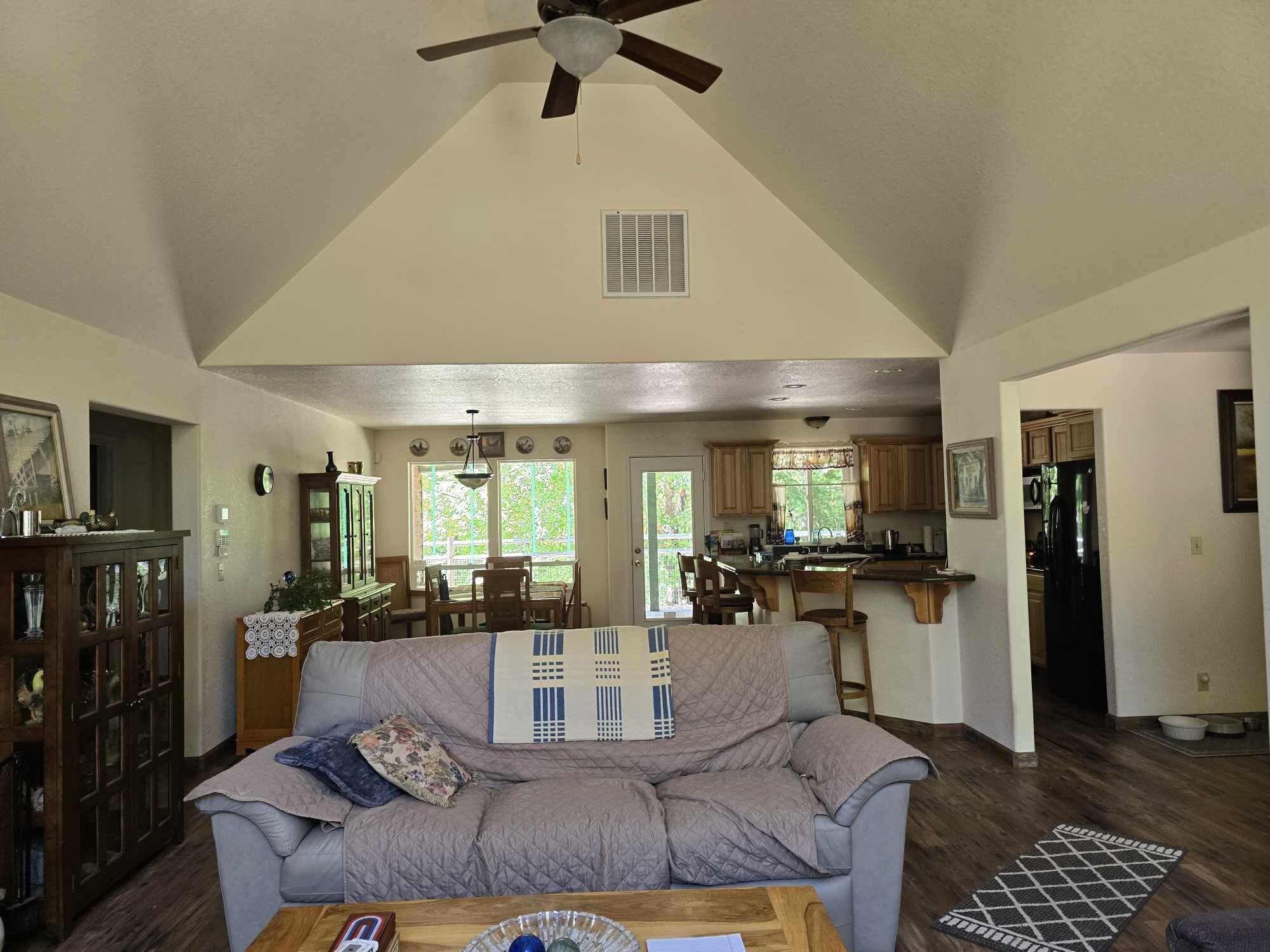 4180 Takilma Road Cave Junction, OR 97523 - Photo 10 of 46 4180 Living Room