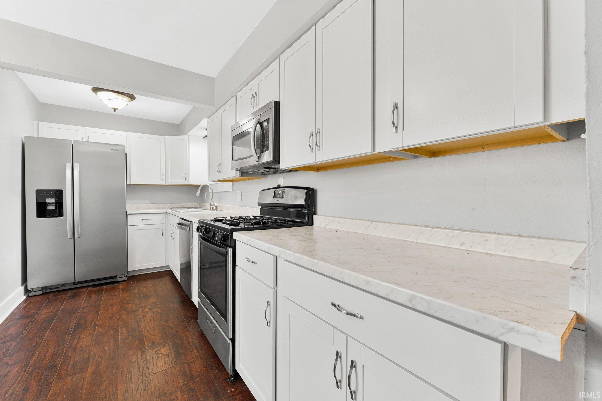 326 Arcadia Court Fort Wayne, IN 46807 - Photo 14 of 34