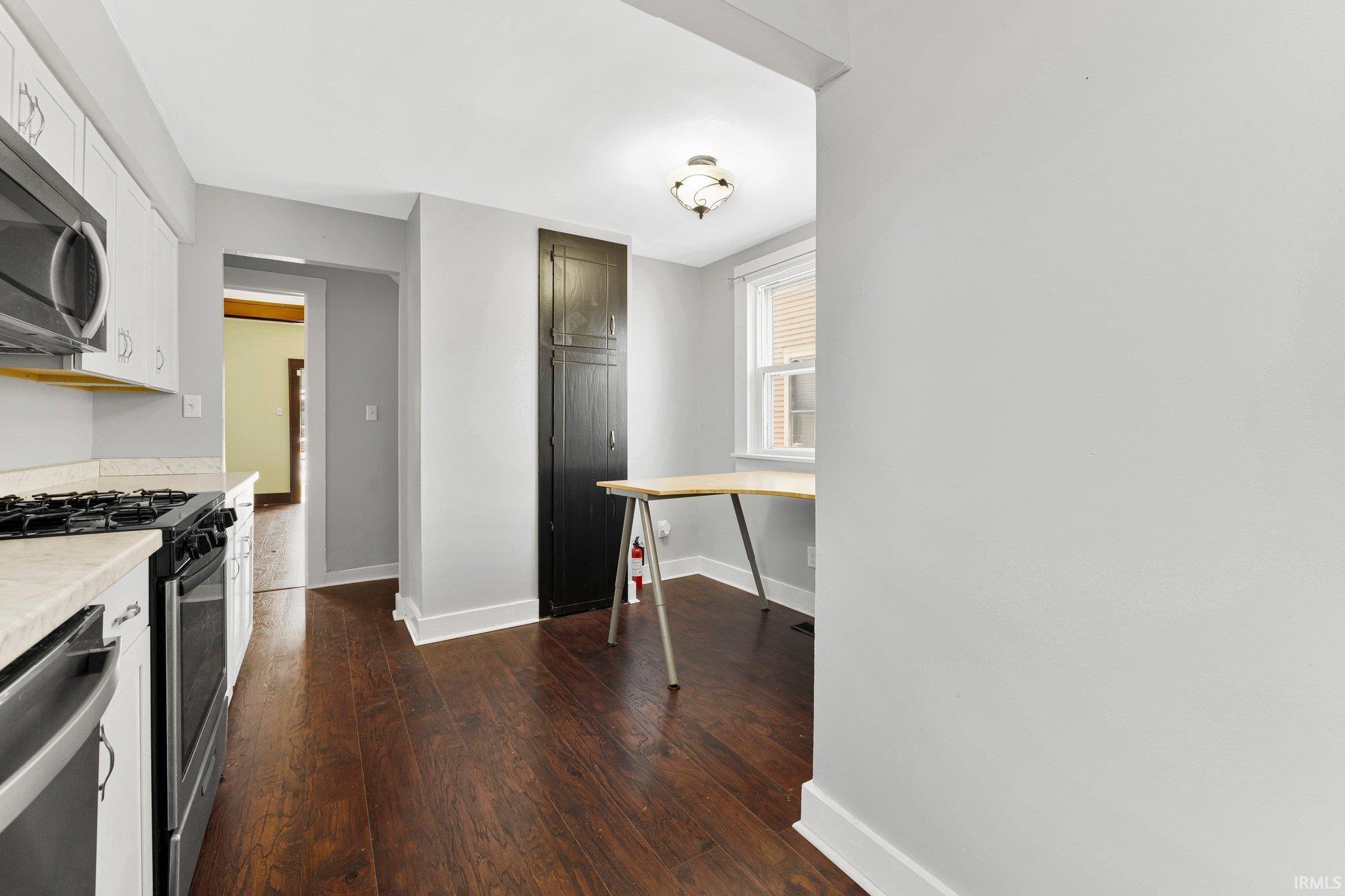 326 Arcadia Court Fort Wayne, IN 46807 - Photo 16 of 34