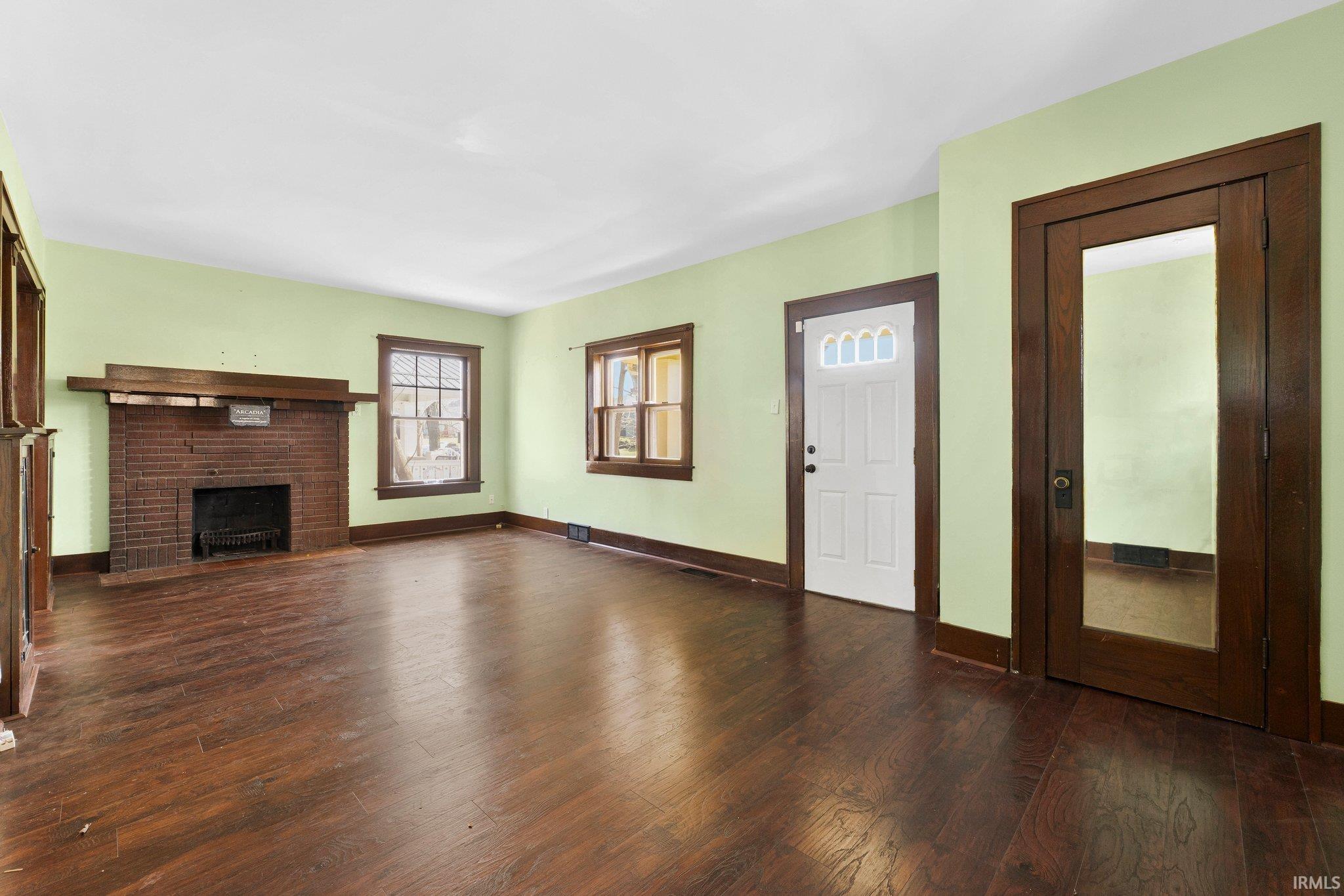 326 Arcadia Court Fort Wayne, IN 46807 - Photo 6 of 34