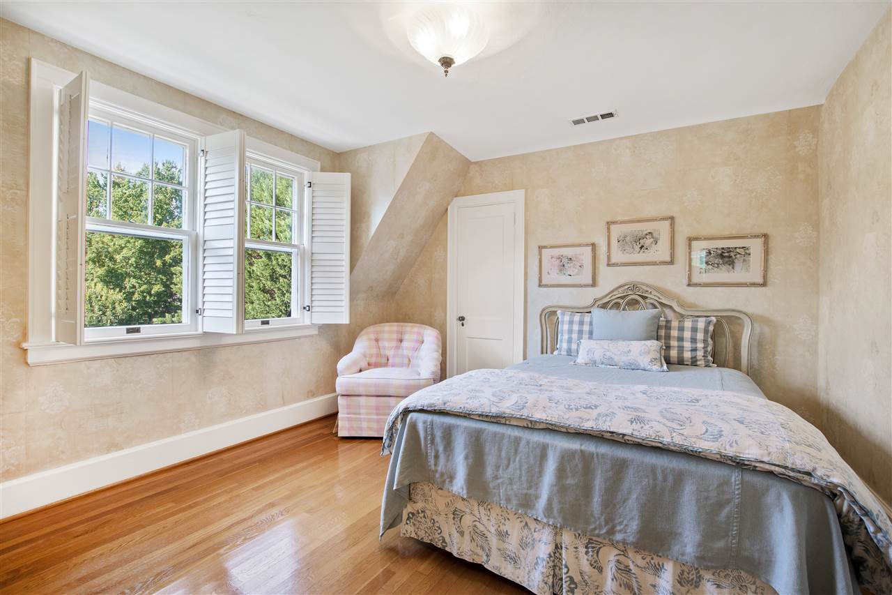 2629 Fairview Road Raleigh, NC 27608 - Photo 20 of 29 Bedroom 2