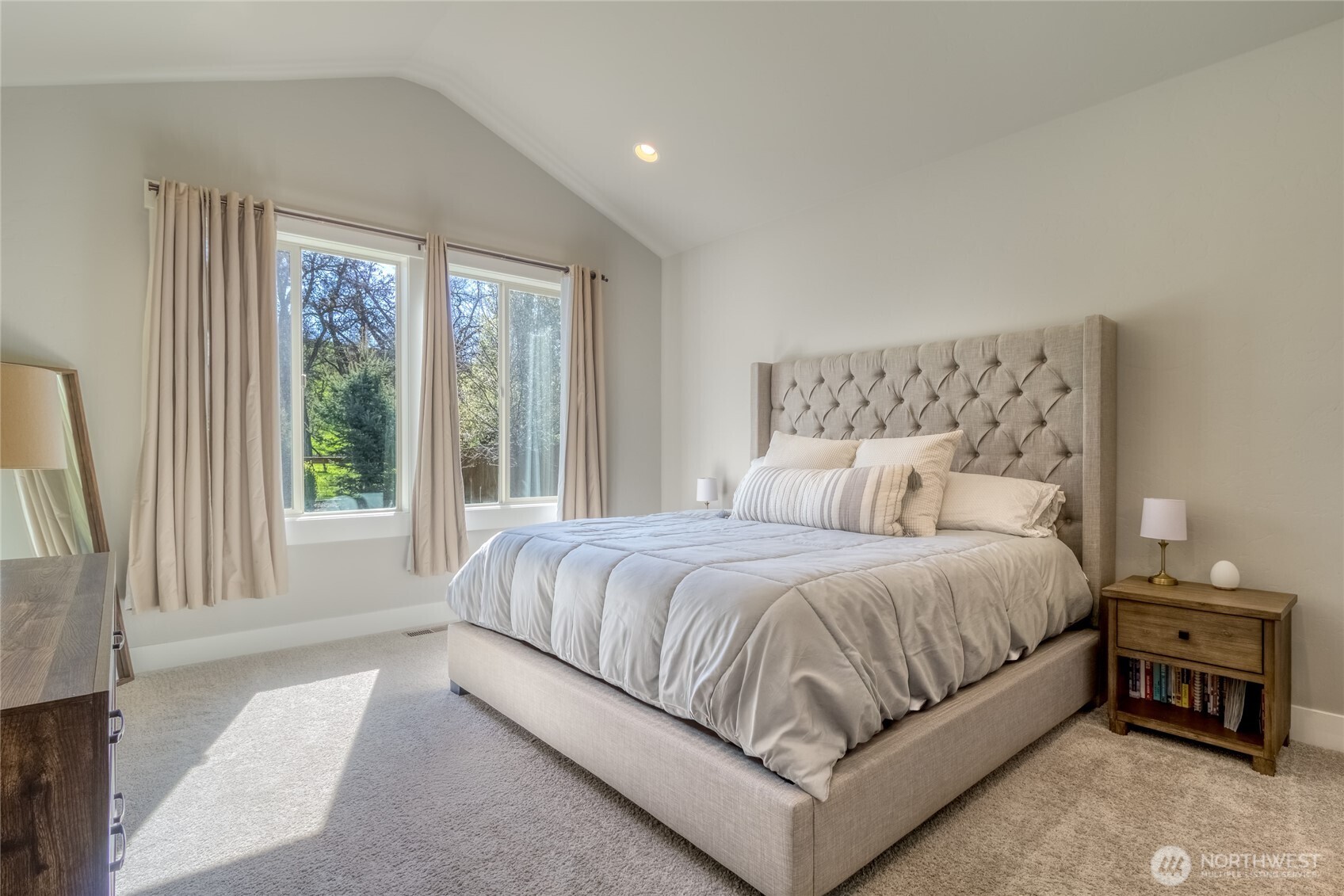 341 Reserve Way Walla Walla, WA 99362 - Photo 14 of 40 a bedroom with a large bed and a window