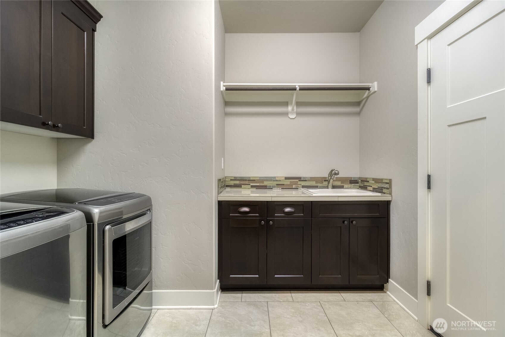 341 Reserve Way Walla Walla, WA 99362 - Photo 23 of 40 a view of washer and dryer