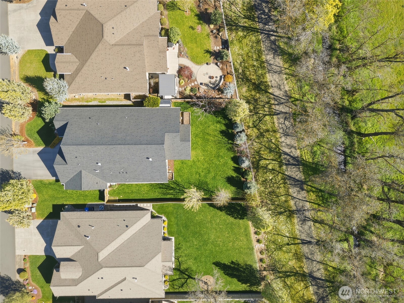 341 Reserve Way Walla Walla, WA 99362 - Photo 36 of 40 an aerial view of a house with a yard