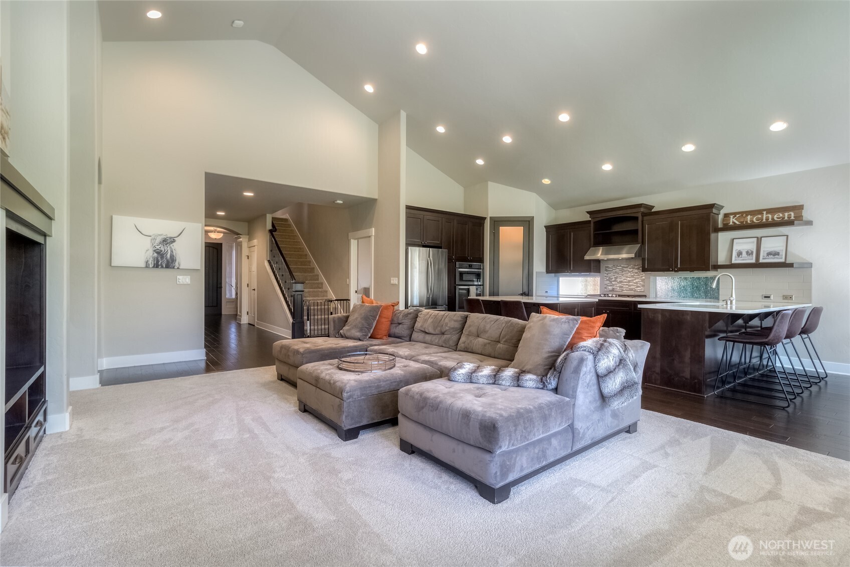 341 Reserve Way Walla Walla, WA 99362 - Photo 8 of 40 a living room with furniture and a flat screen tv