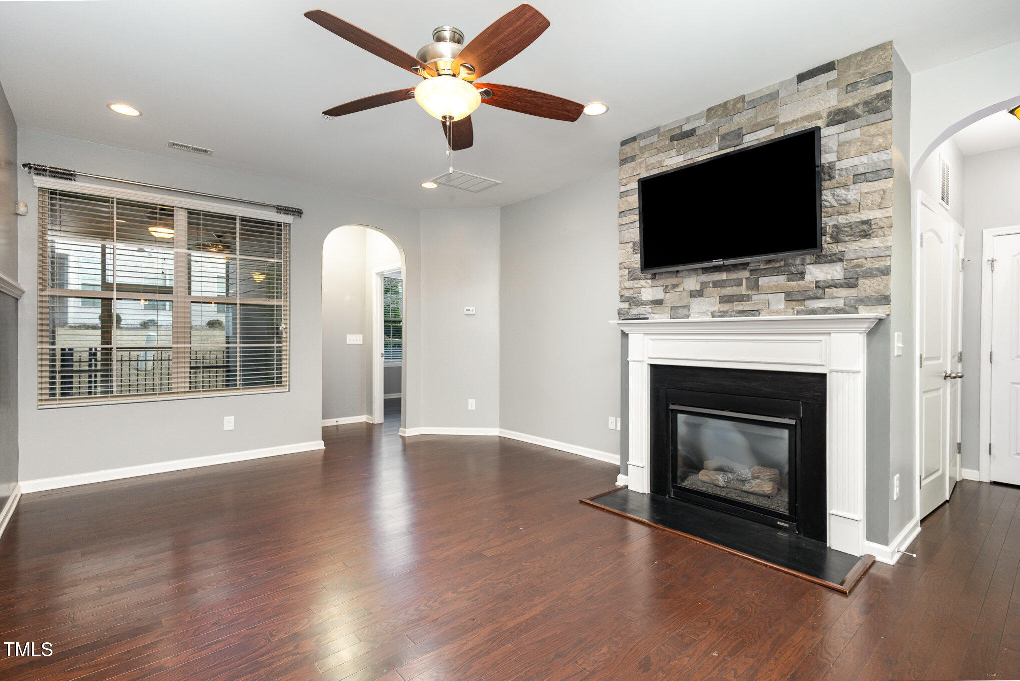 9345 Falkwood Road Raleigh, NC 27617 - Photo 10 of 32 Living Room