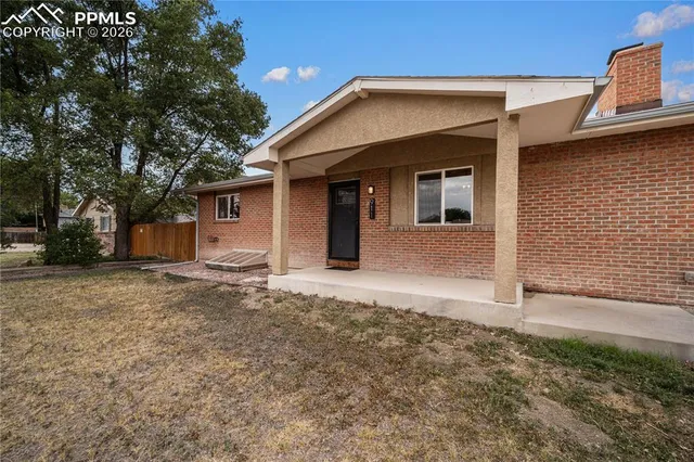 $375,000 | 911 Candytuft Boulevard, Pueblo, CO 81001