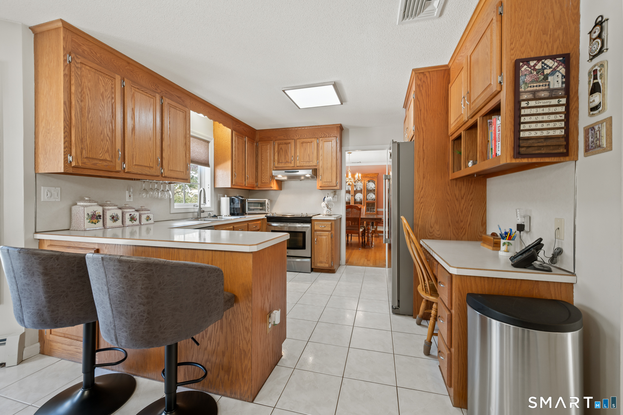 19 Woodside Way Bristol, CT 06010 - Photo 14 of 43