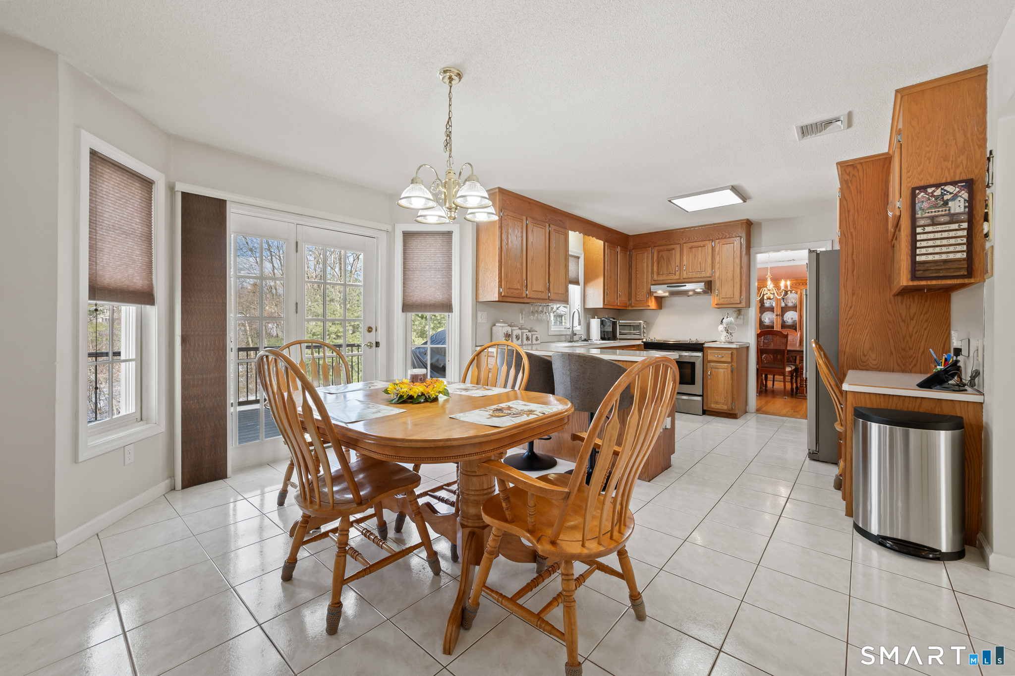 19 Woodside Way Bristol, CT 06010 - Photo 18 of 43