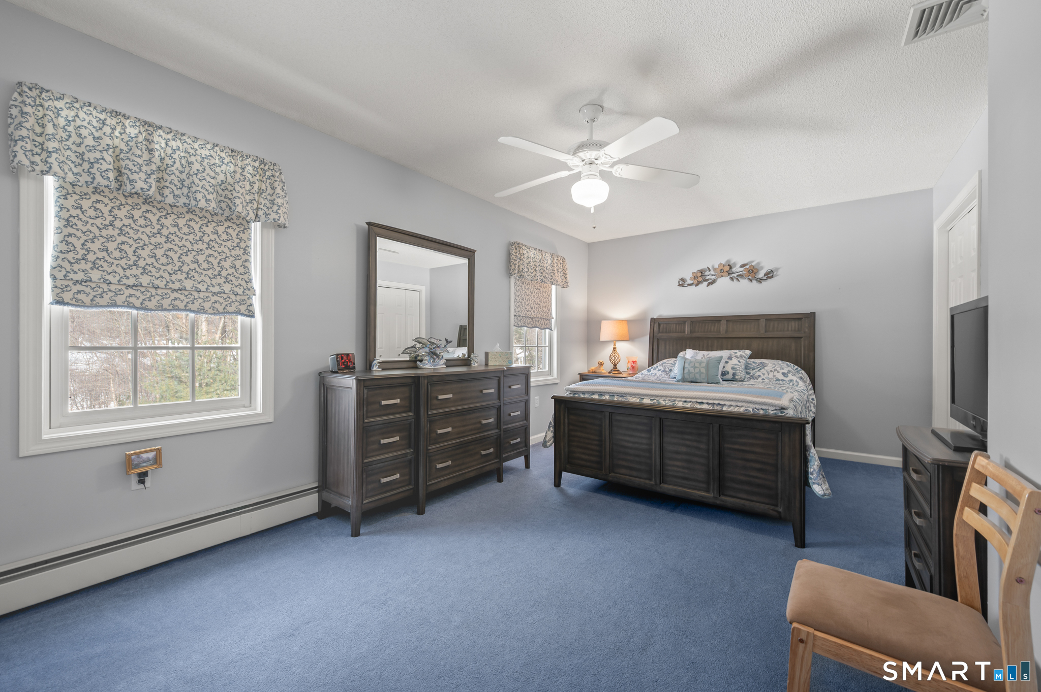 19 Woodside Way Bristol, CT 06010 - Photo 27 of 43