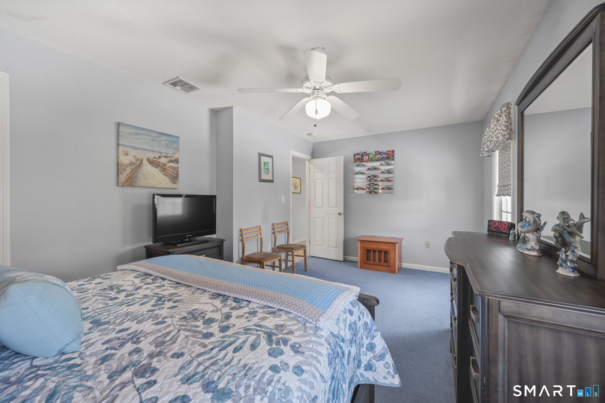 19 Woodside Way Bristol, CT 06010 - Photo 29 of 43