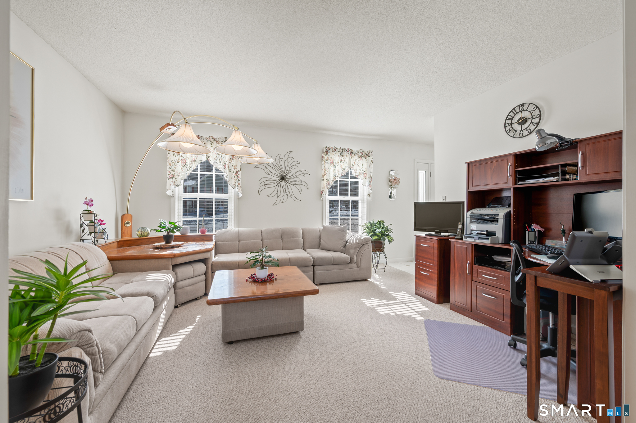 19 Woodside Way Bristol, CT 06010 - Photo 8 of 43