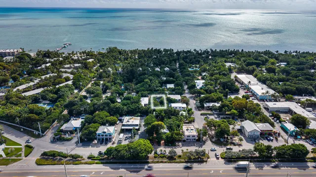 $3,000 | 206 Preston Street, Islamorada, FL 33036