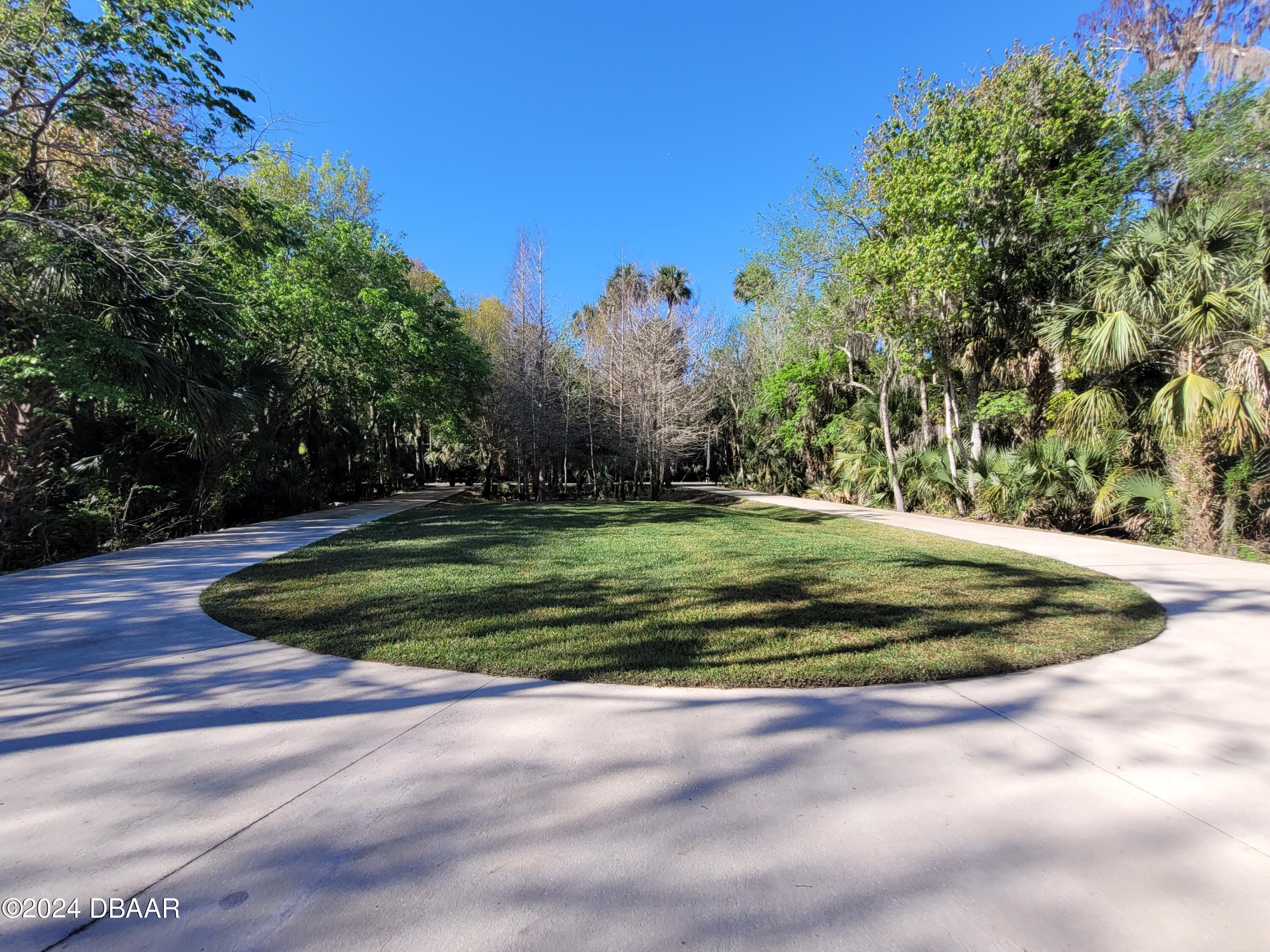 175 Whitcomb Drive Geneva, FL 32732 - Photo 5 of 91 20240220_094809