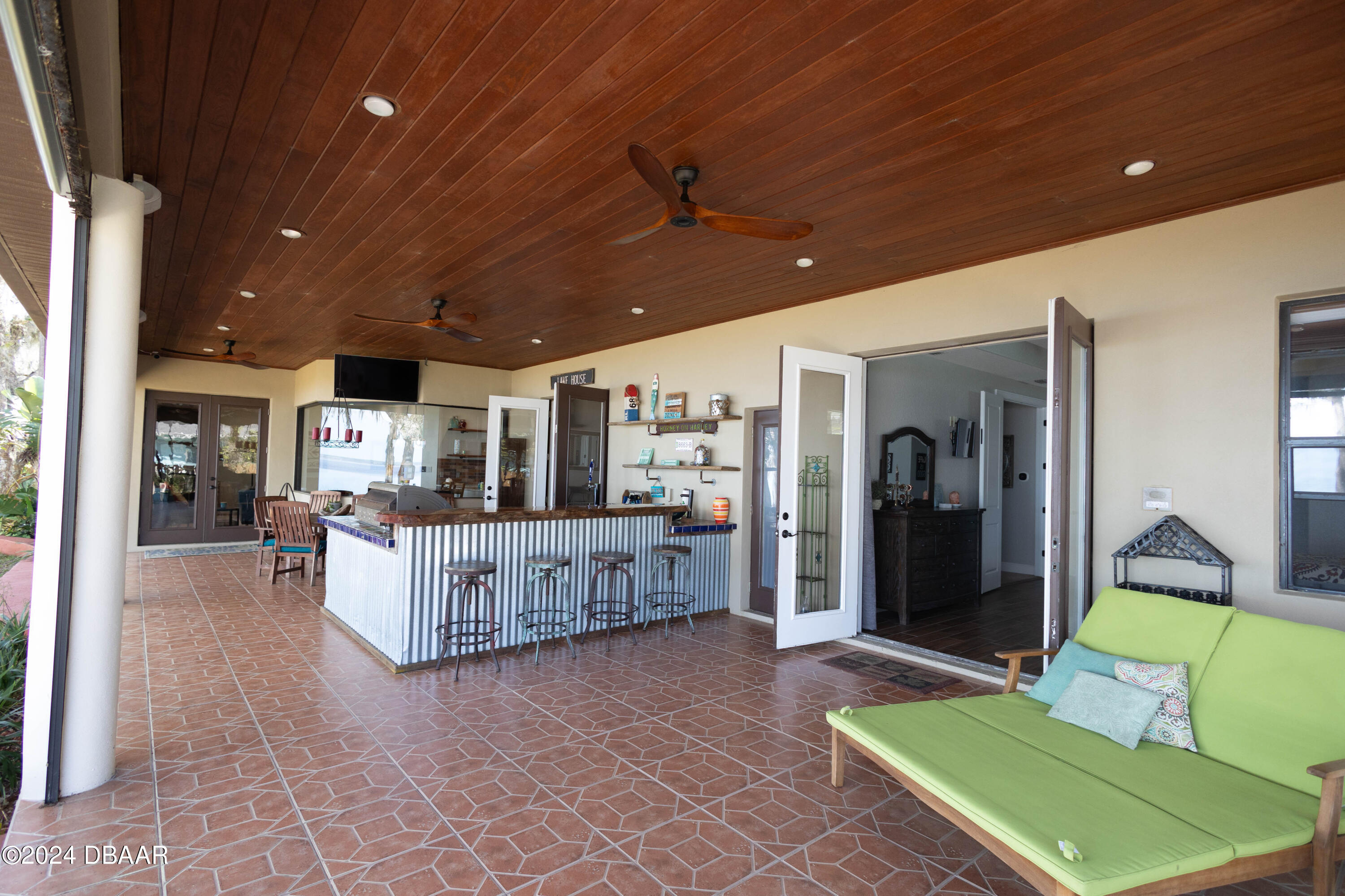 175 Whitcomb Drive Geneva, FL 32732 - Photo 61 of 91 a living room with furniture