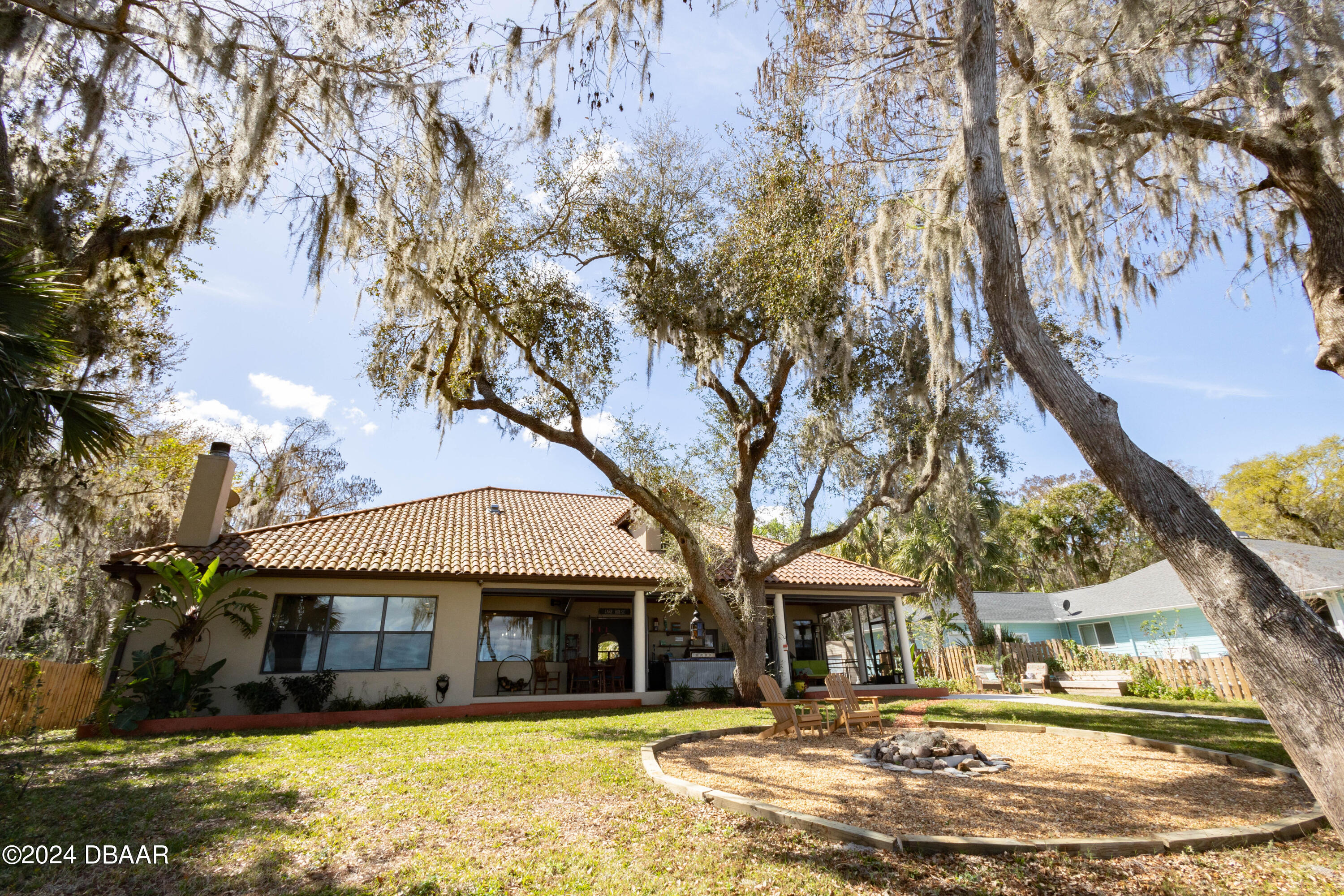 175 Whitcomb Drive Geneva, FL 32732 - Photo 66 of 91 a front view of a building with garden