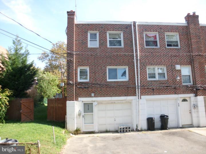 978 Grant Road Folcroft, PA 19032 - Photo 8 of 13 Exterior Back
