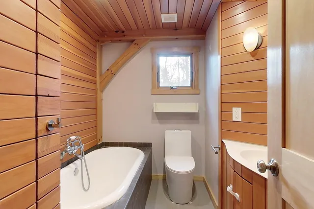 $615,000 | 93 Old Milford Road, Brookline, NH 03033