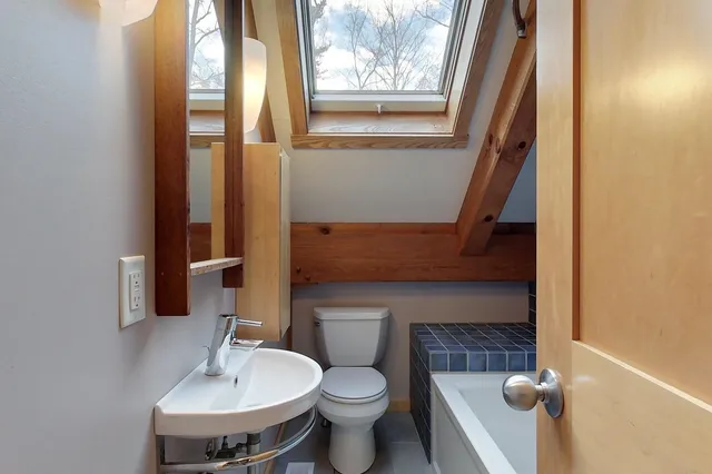 $615,000 | 93 Old Milford Road, Brookline, NH 03033