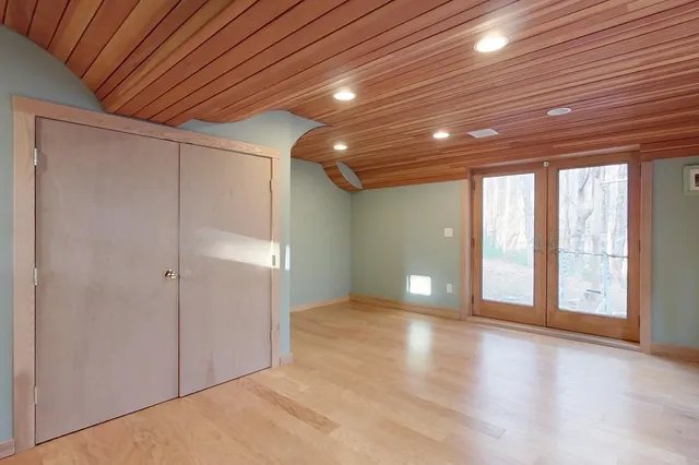 $615,000 | 93 Old Milford Road, Brookline, NH 03033