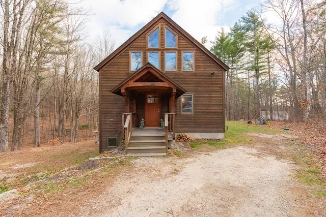 $615,000 | 93 Old Milford Road, Brookline, NH 03033