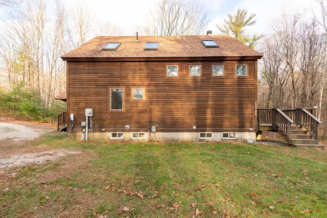 $615,000 | 93 Old Milford Road, Brookline, NH 03033