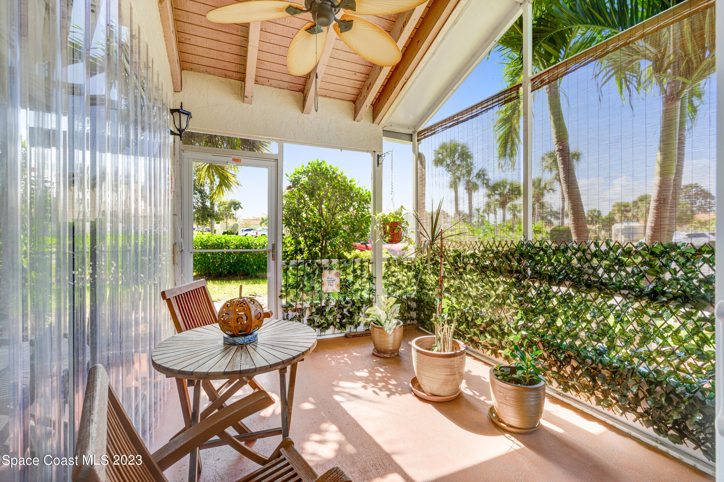 700 Spring Valley Drive Melbourne, FL 32940 - Photo 4 of 41 DSC_5313