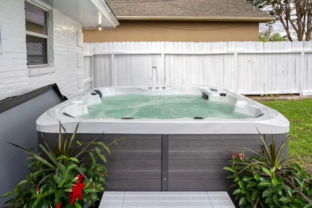 $6,000 | 100 Ocean View Place, Corpus Christi, TX 78411