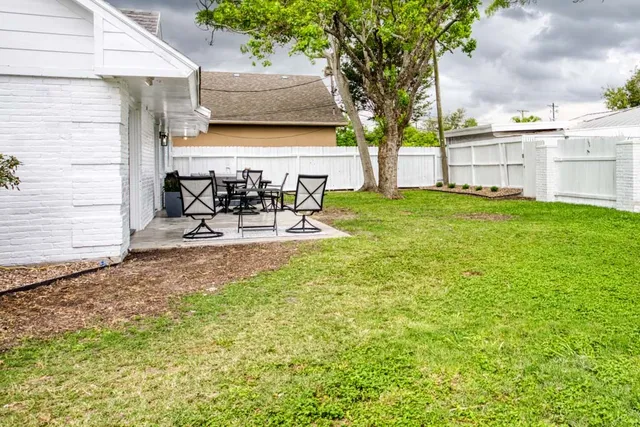 $6,000 | 100 Ocean View Place, Corpus Christi, TX 78411