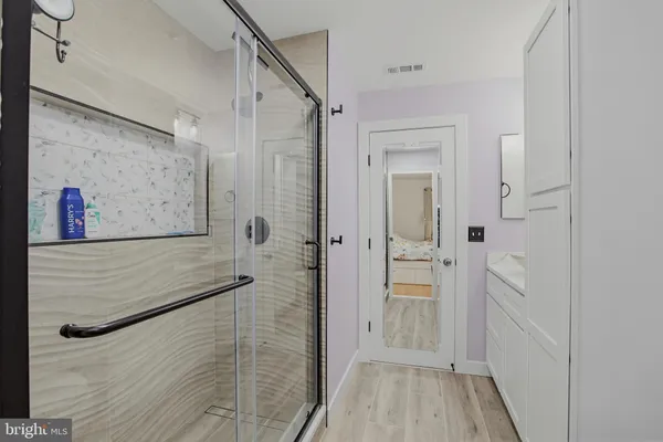 $425,000 | 10007 Vanderbilt Circle, Unit 12, Rockville, MD 20850