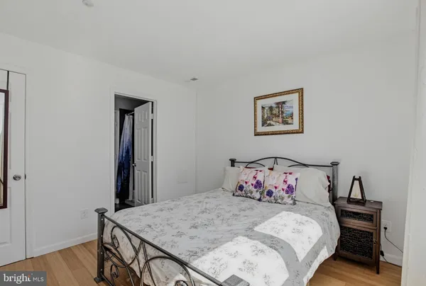 $425,000 | 10007 Vanderbilt Circle, Unit 12, Rockville, MD 20850