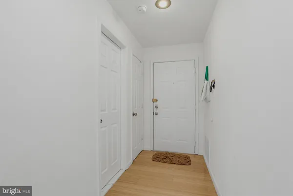 $425,000 | 10007 Vanderbilt Circle, Unit 12, Rockville, MD 20850