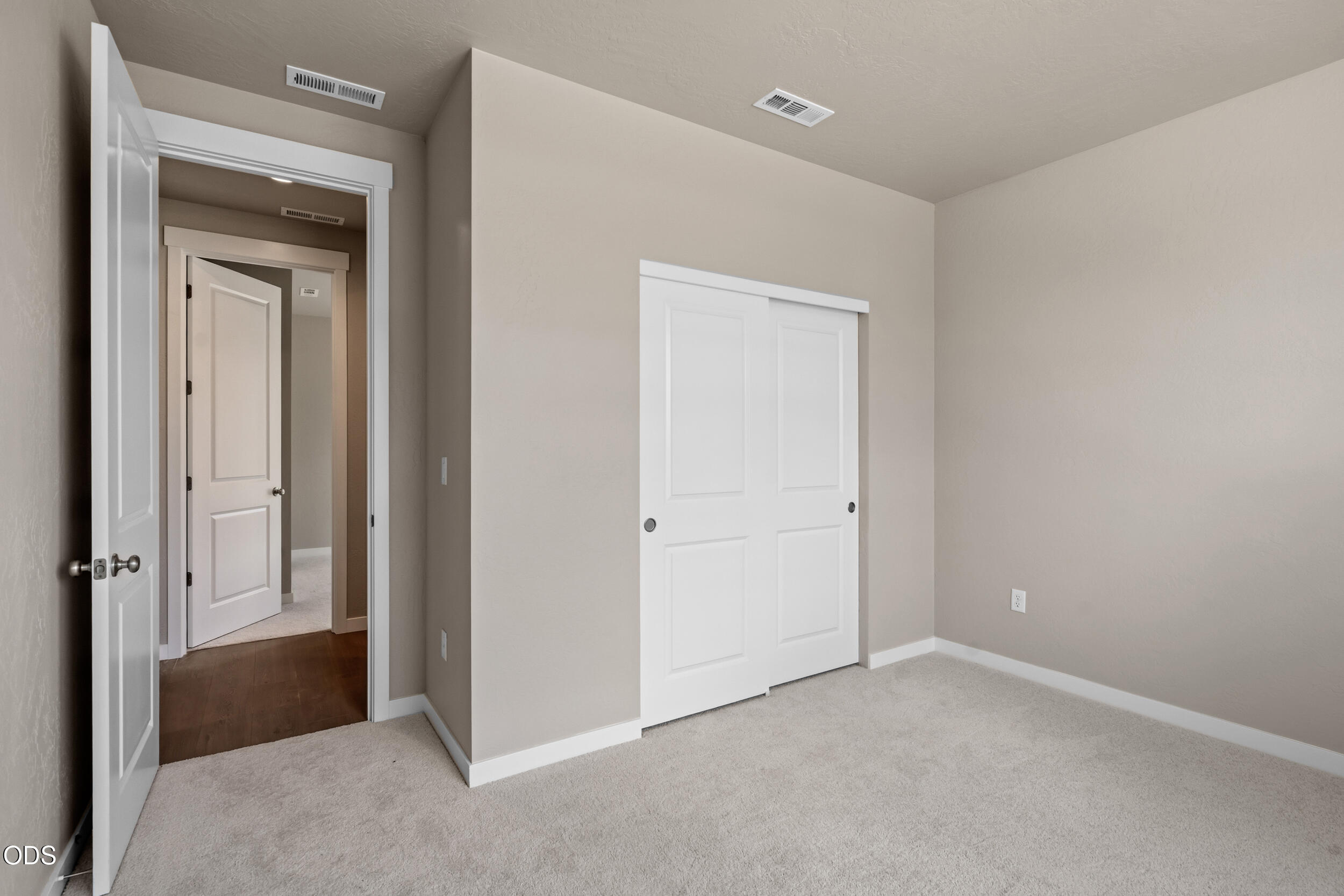 1147 Pumpkin Ridge, Unit 321 Eagle Point, OR 97524 - Photo 24 of 32