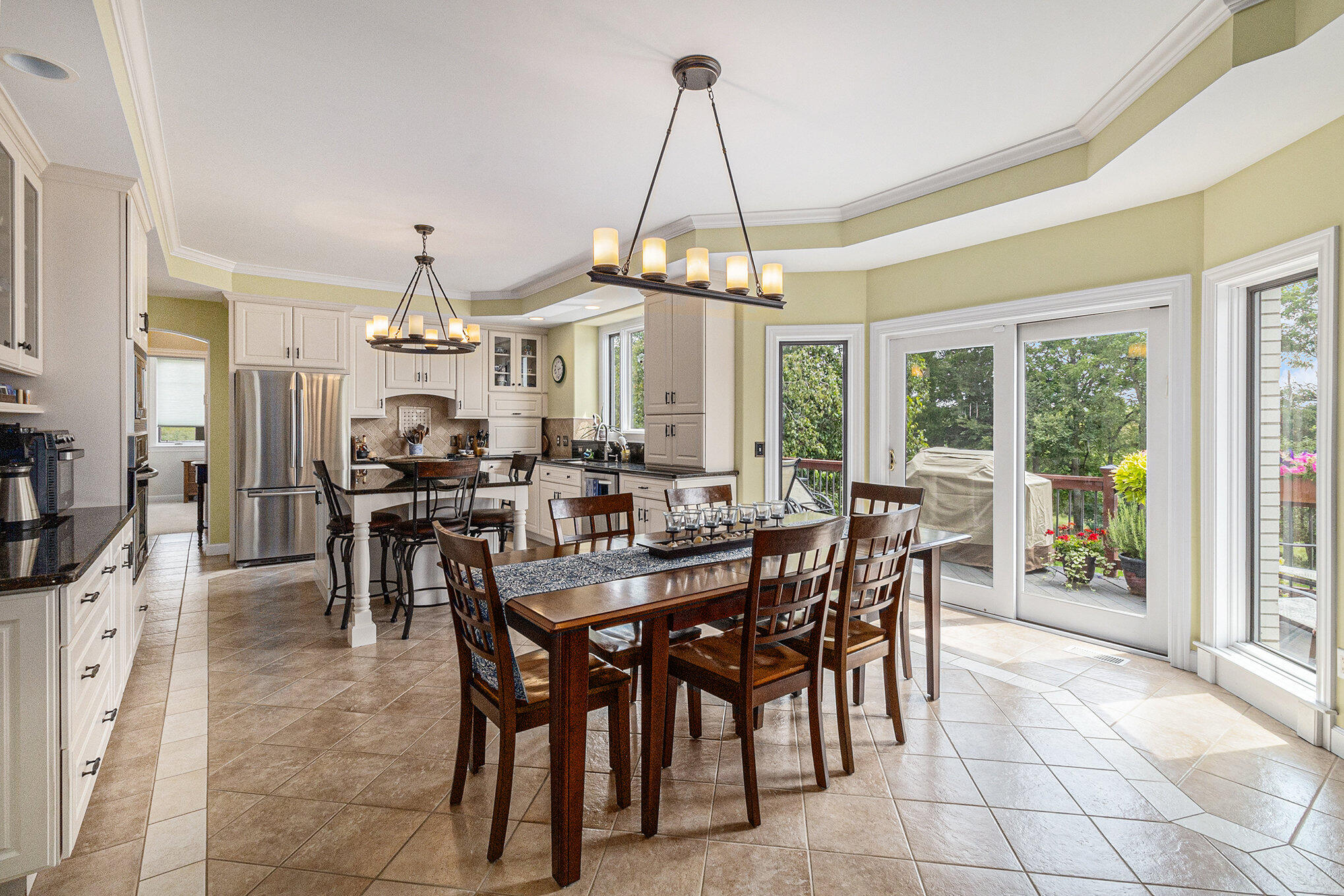 2865 Walters Way Ann Arbor, MI 48103 - Photo 18 of 89 breakfast area