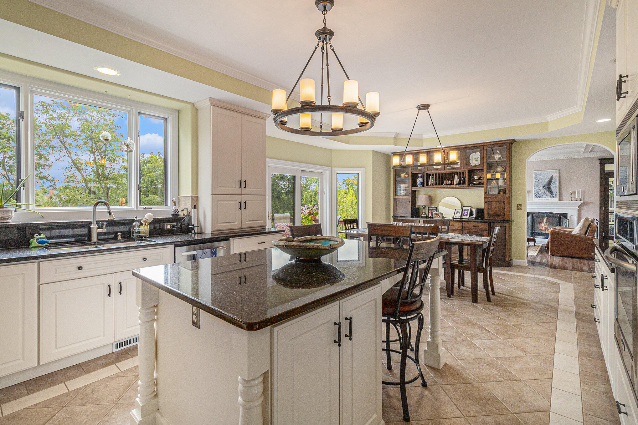 2865 Walters Way Ann Arbor, MI 48103 - Photo 22 of 89 chef's kitchen