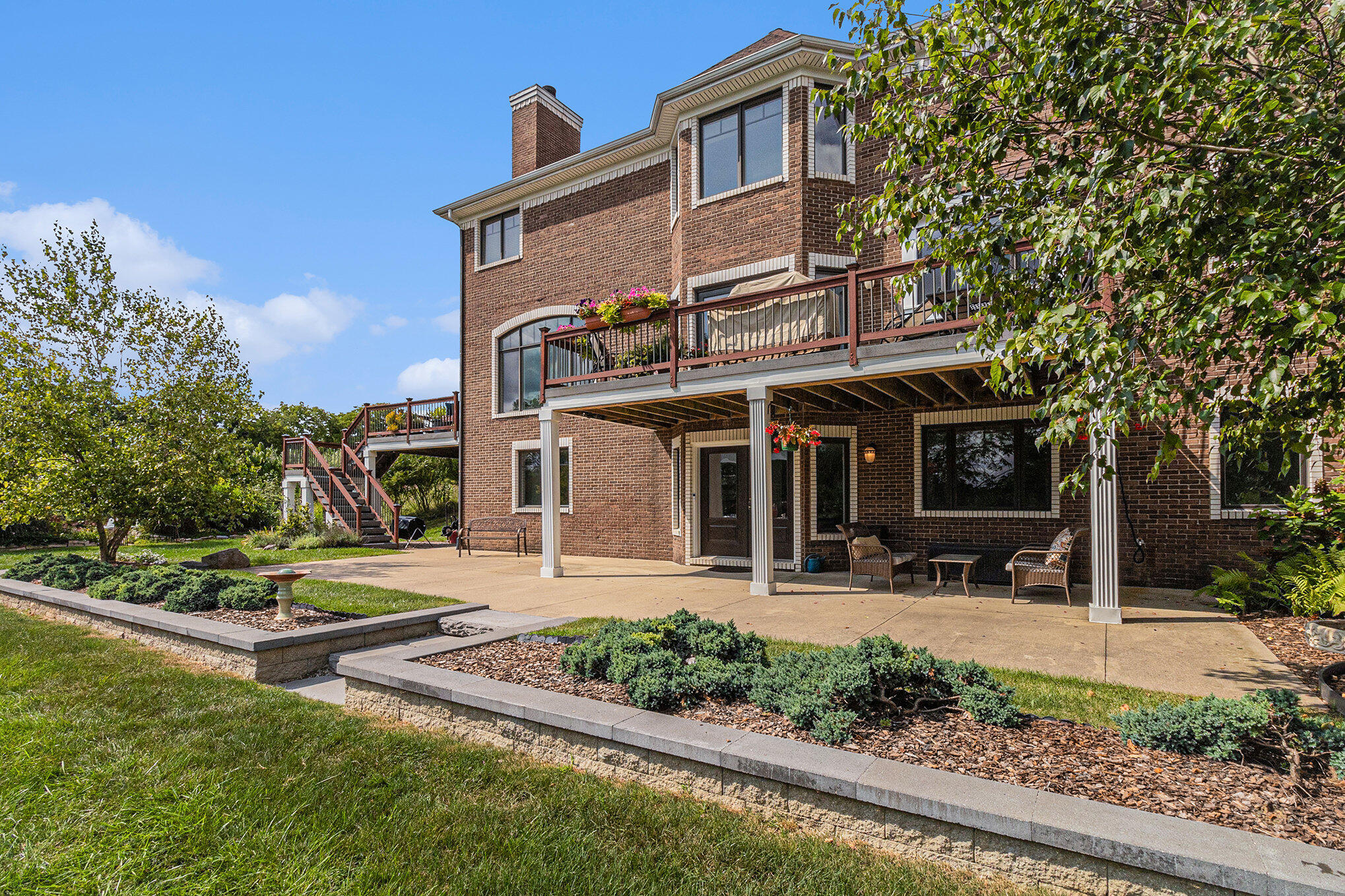 2865 Walters Way Ann Arbor, MI 48103 - Photo 73 of 89 tiered landscape