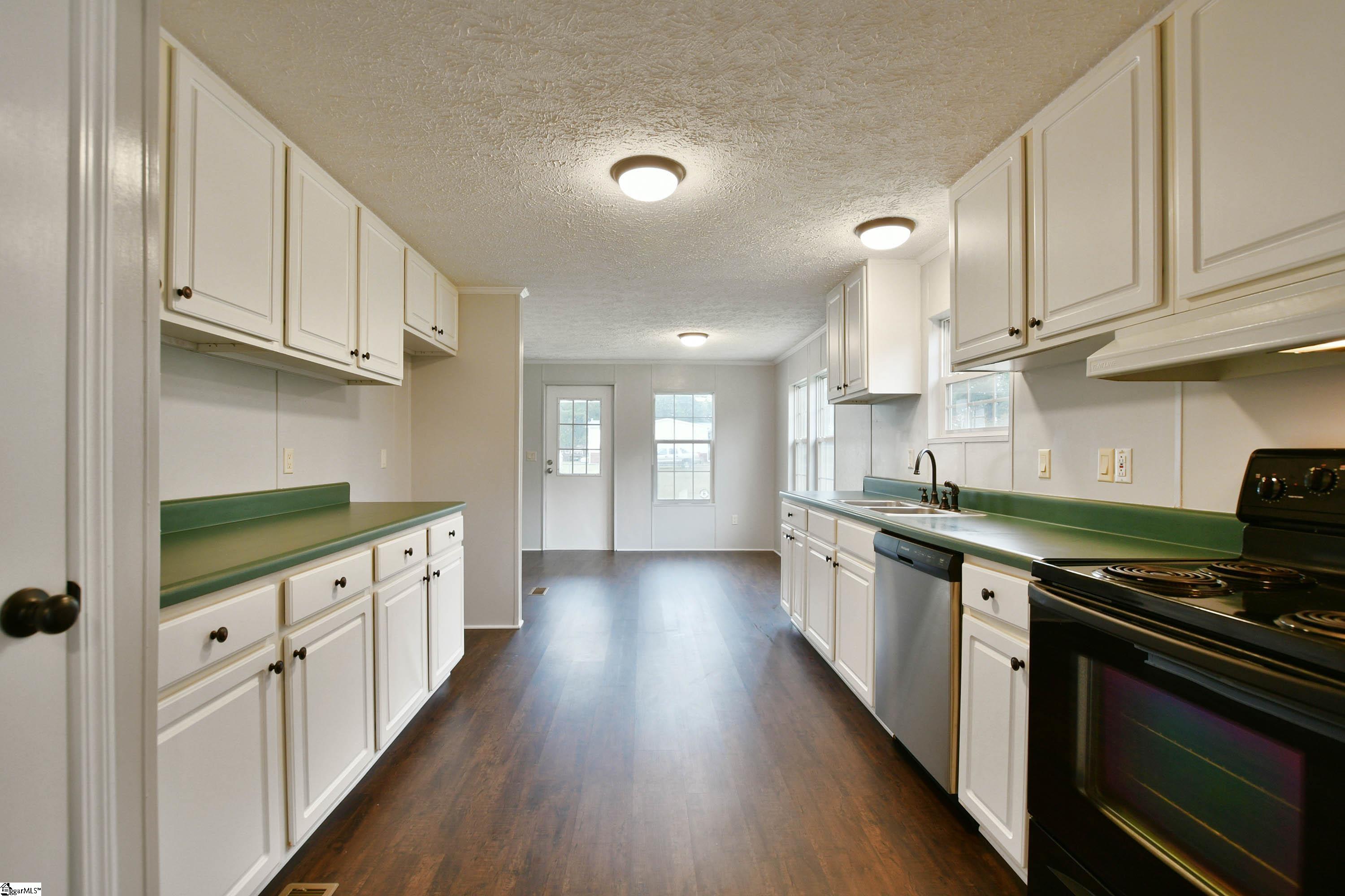5565 State Rd S-42-1890 Chesnee, SC 29323 - Photo 6 of 25