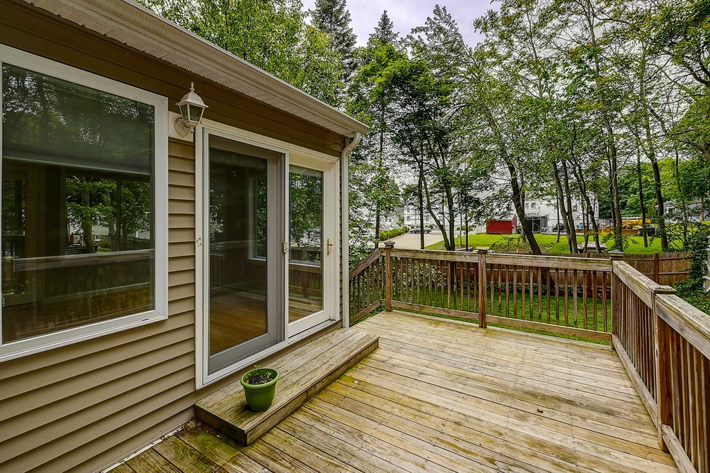 39 Davis St Extension Woburn, MA 01801 - Photo 11 of 29