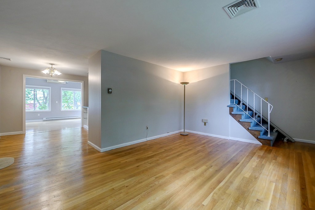 39 Davis St Extension Woburn, MA 01801 - Photo 14 of 29