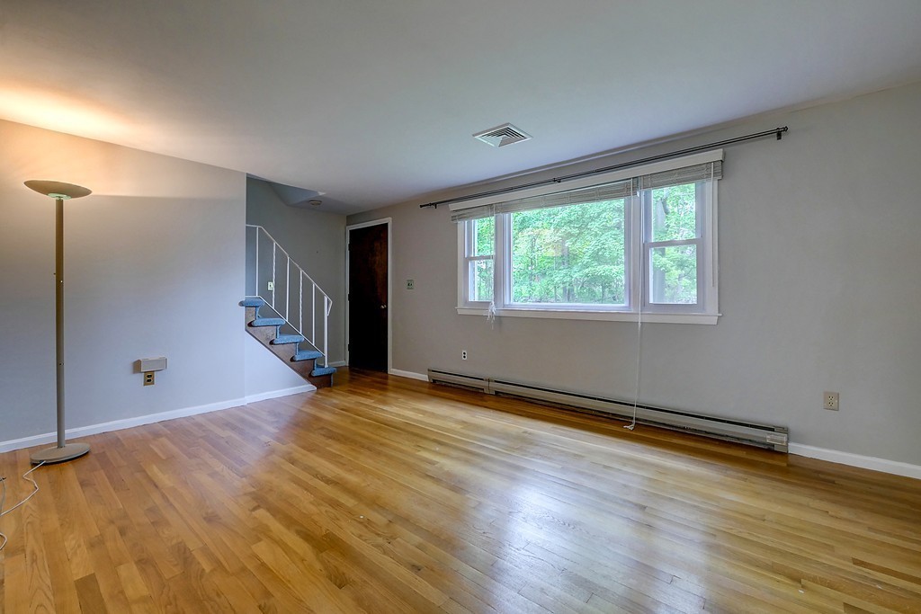 39 Davis St Extension Woburn, MA 01801 - Photo 15 of 29