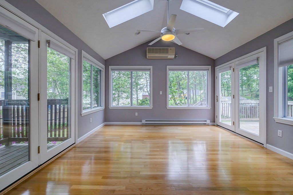 39 Davis St Extension Woburn, MA 01801 - Photo 19 of 29