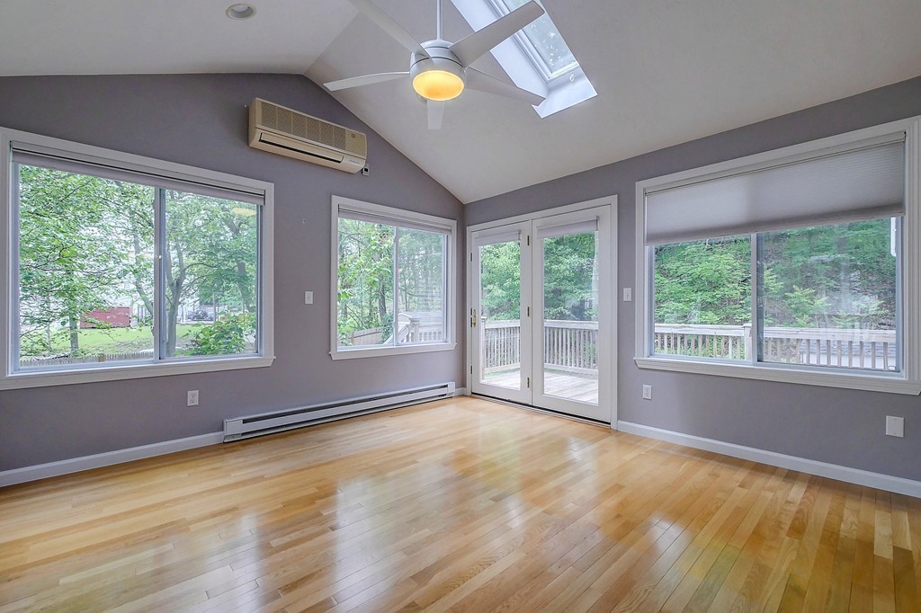 39 Davis St Extension Woburn, MA 01801 - Photo 20 of 29