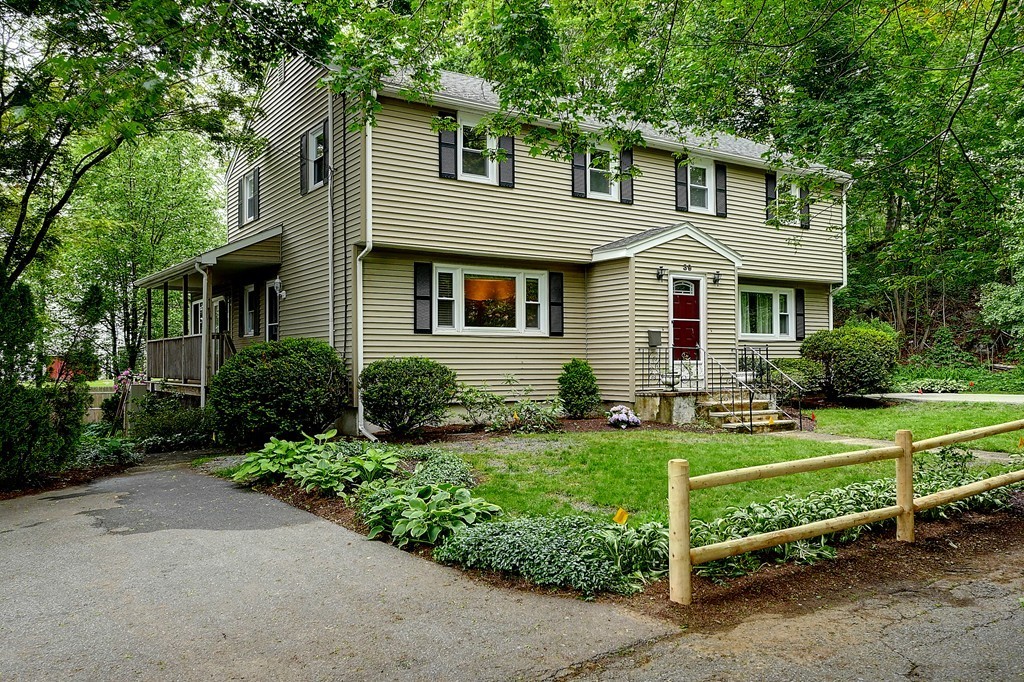 39 Davis St Extension Woburn, MA 01801 - Photo 2 of 29