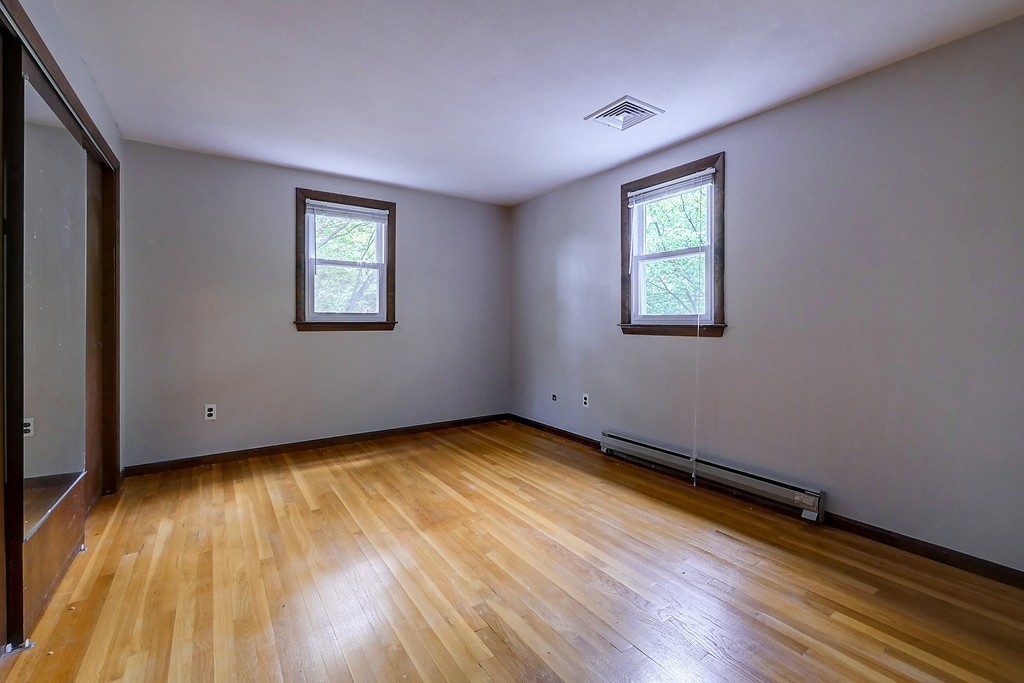 39 Davis St Extension Woburn, MA 01801 - Photo 22 of 29